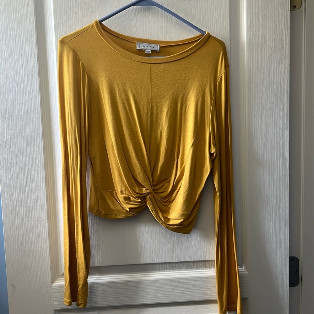 Knotted long sleeve top